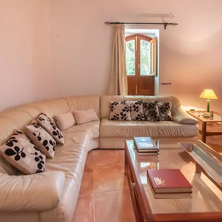 El Alto Apartment *